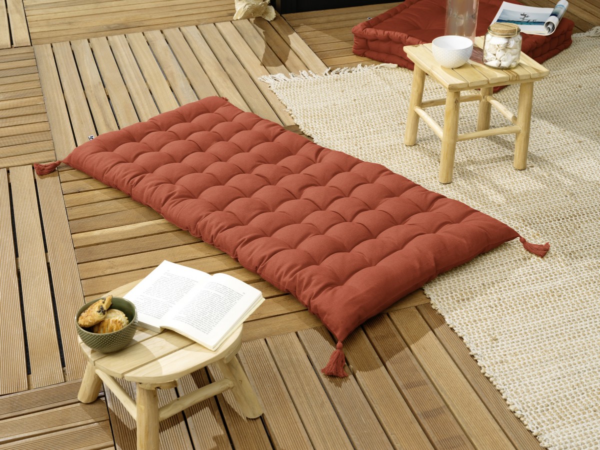 Matelas de sol avec pompons Kalas Terracotta