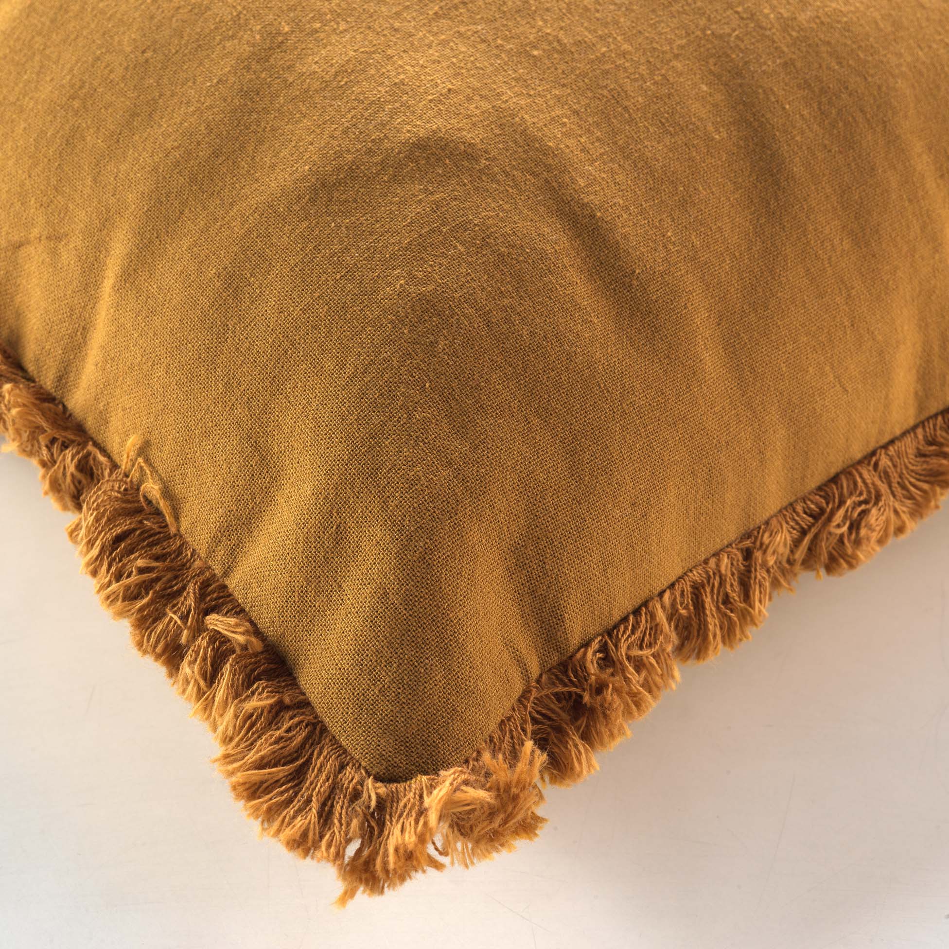 Coussin a franges 45 x 45 cm Evea camel