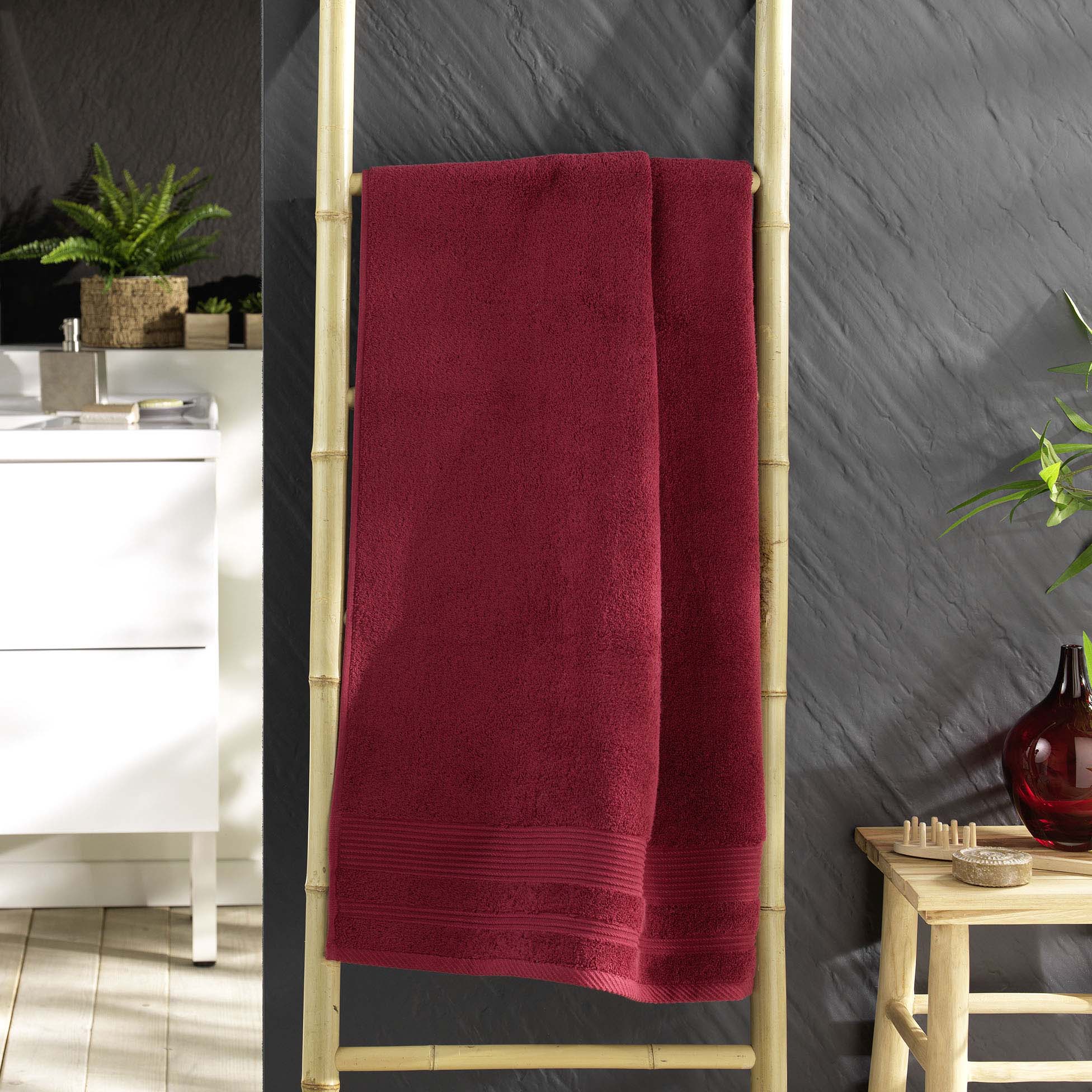 Serviette ou drap de douche 70 x 130 cm Tendresse rouge