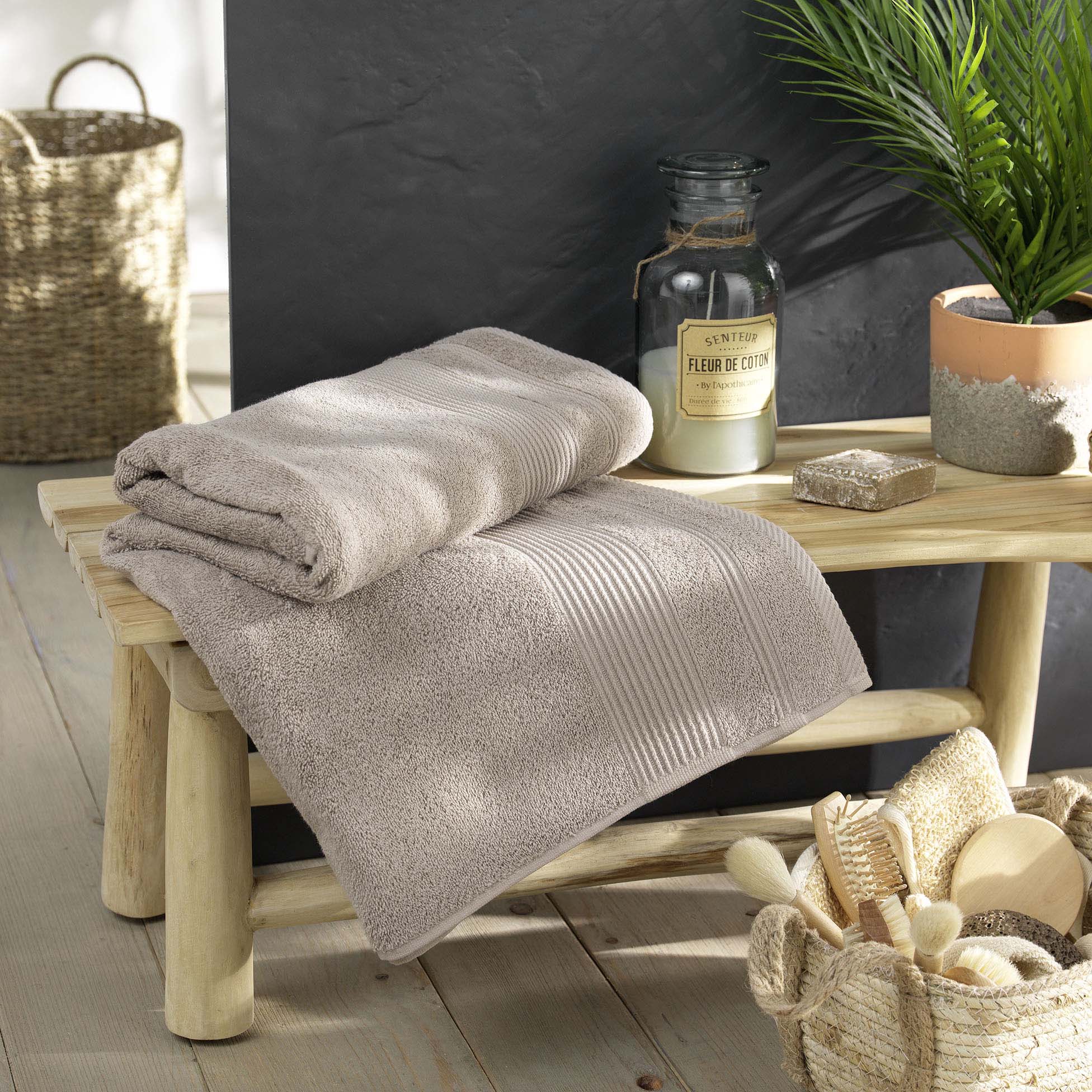 Serviette ou drap de bain 90 x 150 cm Tendresse taupe