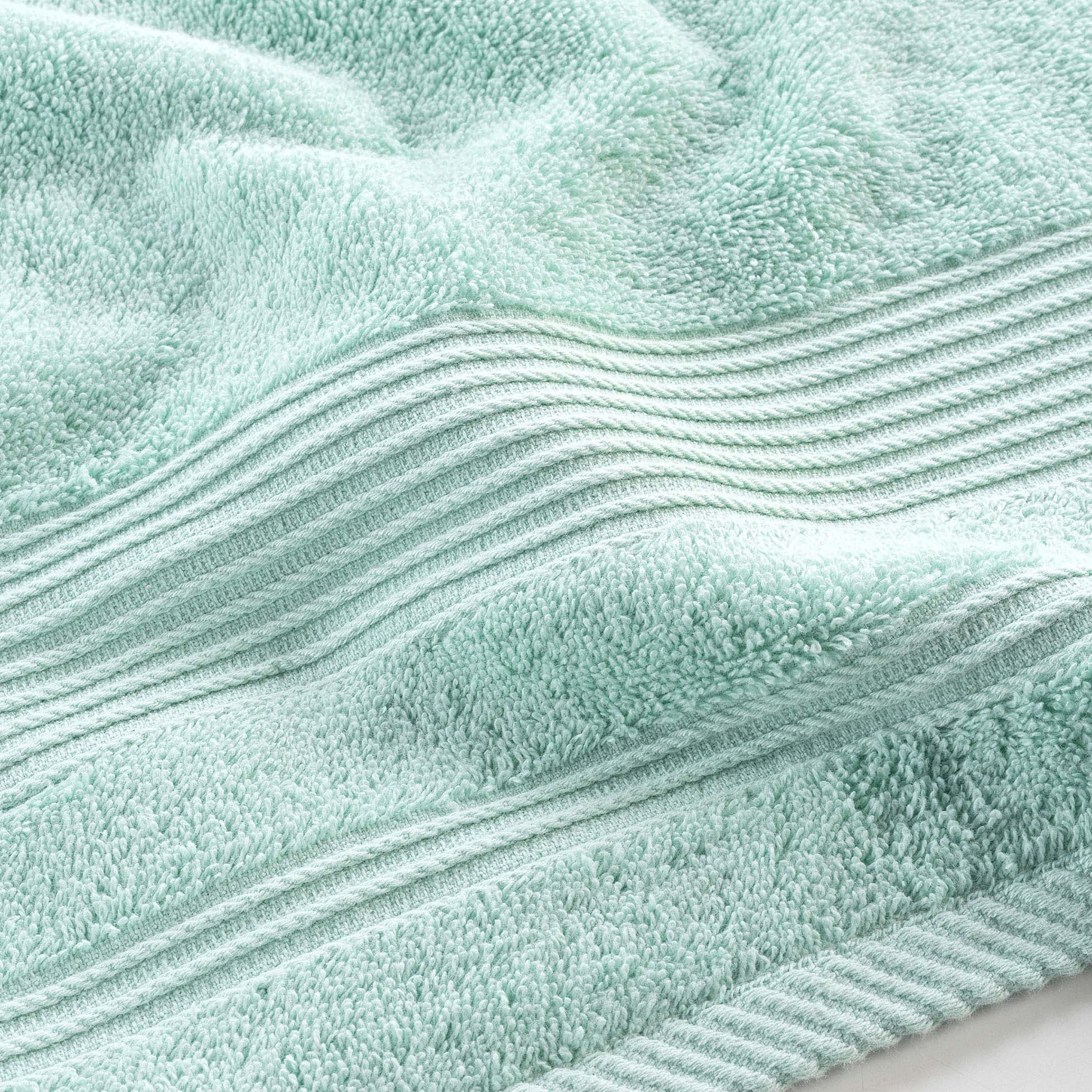 Serviette ou drap de douche 70 x 130 cm Tendresse vert d eau