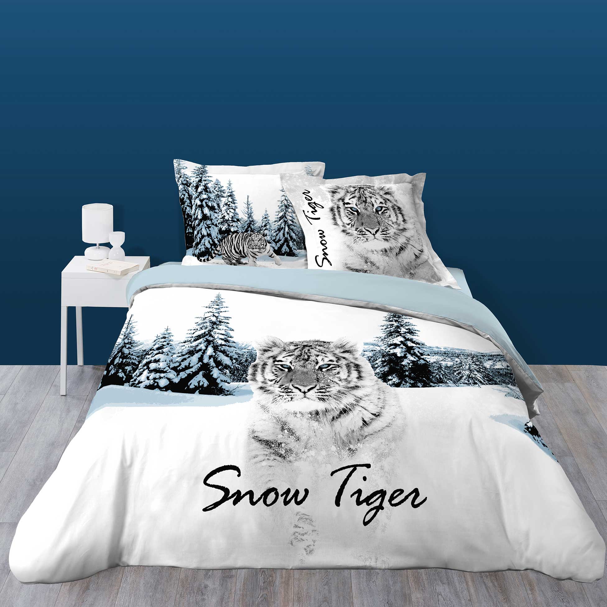 Parure flanelle housse + taie 220x240cm Tigre dans la neige