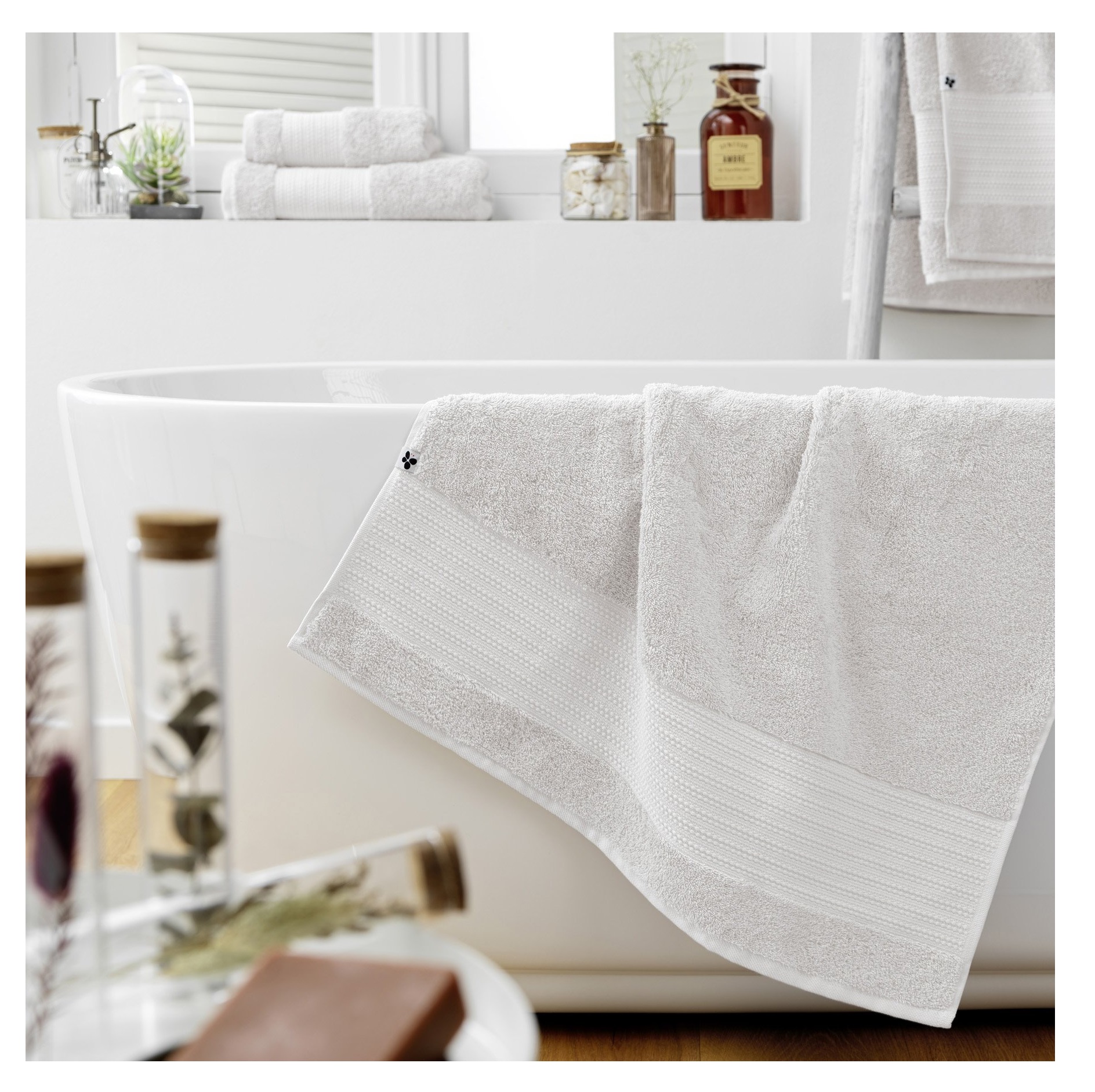 Serviette de douche 70 x 130 cm GARANCE Chantilly