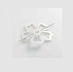 1 Embrasse broche Petaly blanc