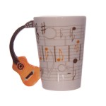 Mug en c�ramique avec anse guitare orange 10 cm