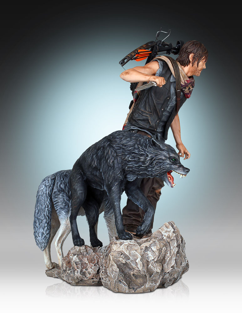 THE WALKING DEAD Statuette 1/8 Daryl & the Wolves 26 cm